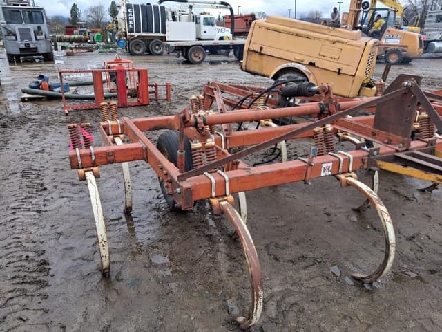 Image of International Harvester 55 equipment image 4