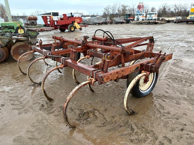 Image of International Harvester 55 equipment image 4