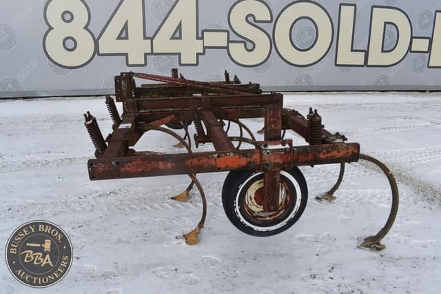 Image of International Harvester 55 equipment image 1