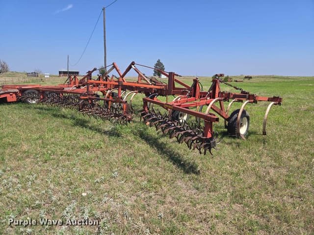 Image of International Harvester 55 equipment image 4