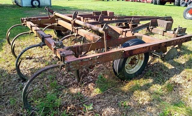 Image of International Harvester 55 equipment image 2