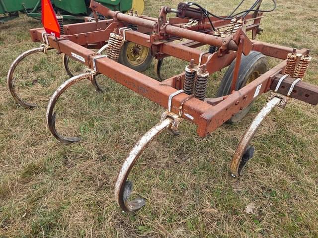 Image of International Harvester 55 equipment image 4