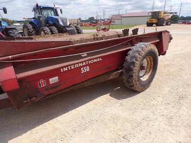 Image of International Harvester 550 equipment image 3