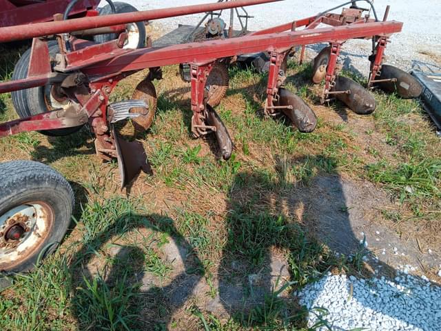 Image of International Harvester 550 equipment image 4
