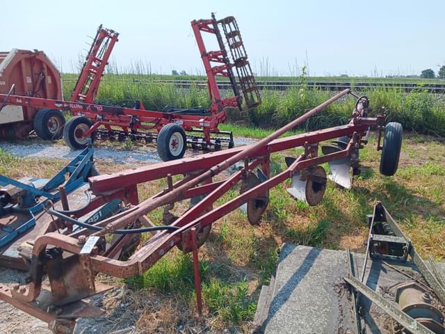 Image of International Harvester 550 equipment image 1
