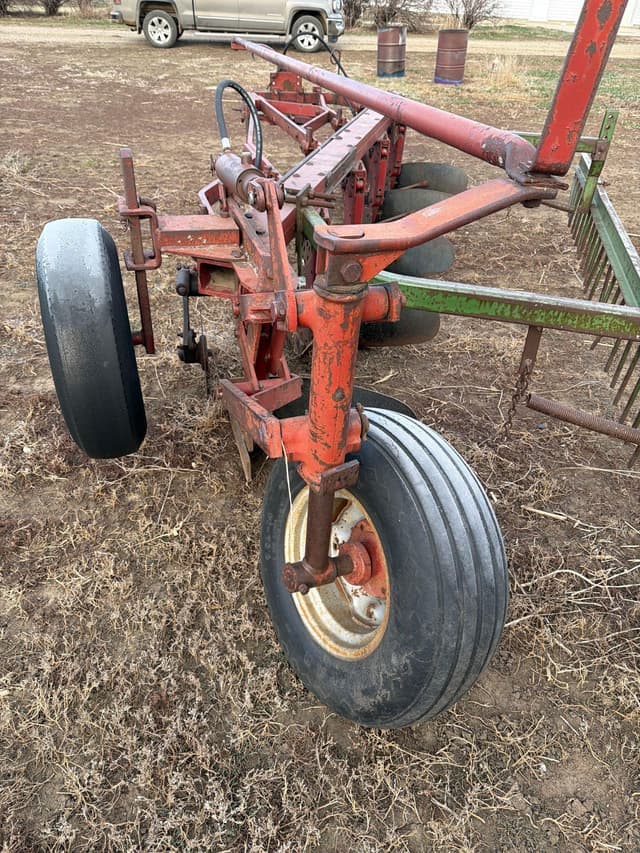 Image of International Harvester 550 equipment image 4