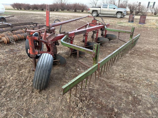 Image of International Harvester 550 equipment image 2
