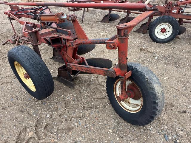 Image of International Harvester 550 equipment image 2