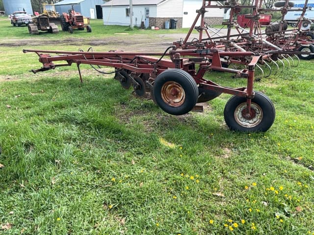 Image of International Harvester 550 equipment image 3