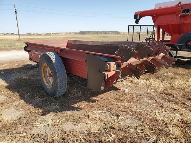 Image of International Harvester 550 equipment image 3