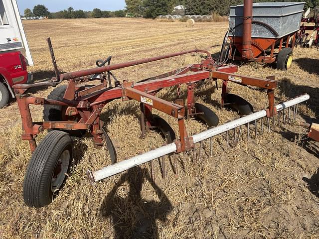 Image of International Harvester 550 equipment image 4