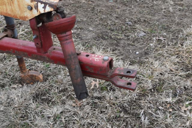 Image of International Harvester 550 equipment image 4