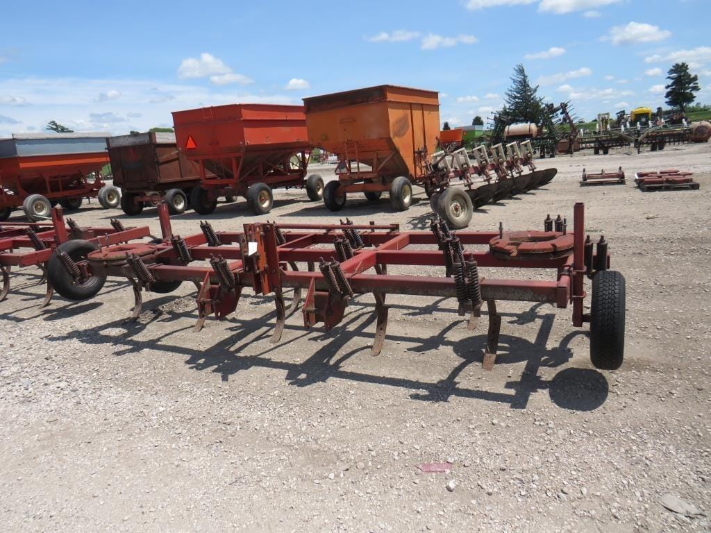 International Harvester 5500 Equipment Image0