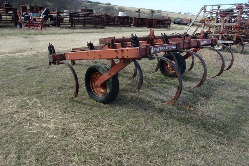Image of International Harvester 5500 Image 1
