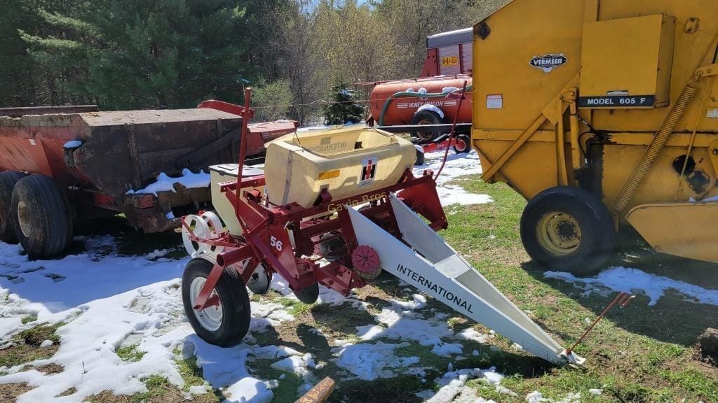 Main image International Harvester 56