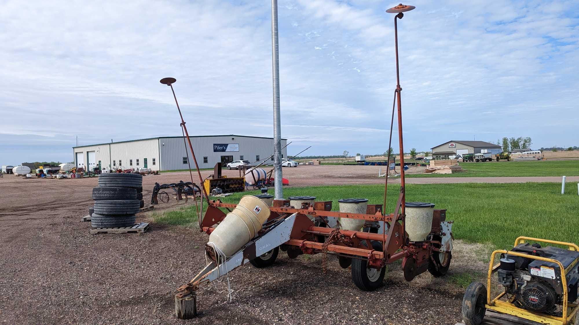 Main image International Harvester 56