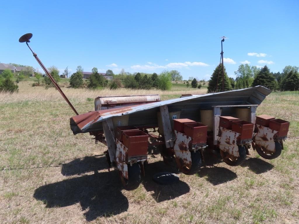 Image of International Harvester 56 Image 1