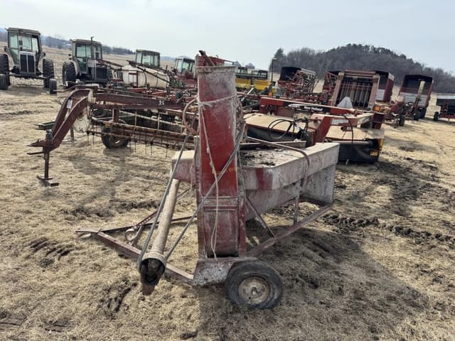 Image of International Harvester 56 equipment image 2