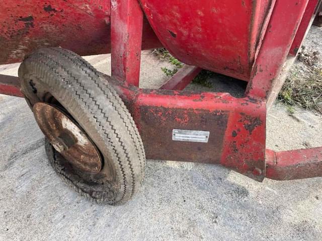 Image of International Harvester 56 equipment image 4