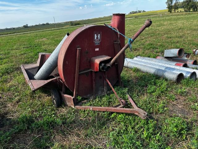 Image of International Harvester 56 equipment image 2