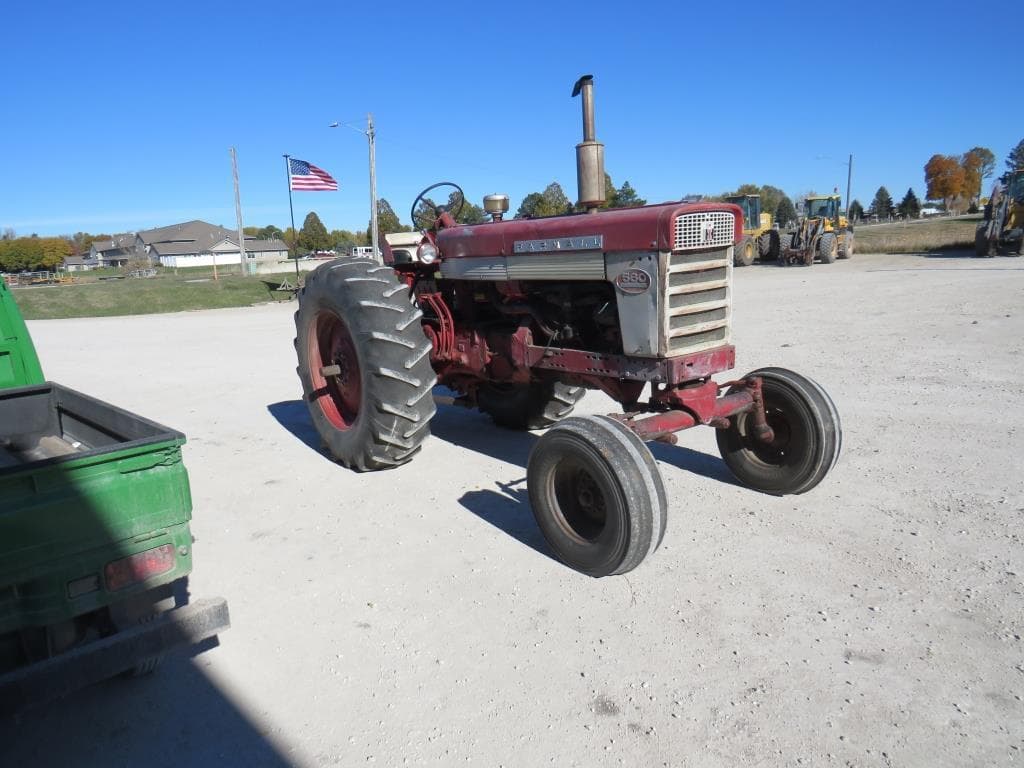 Image of International Harvester 560 Primary image