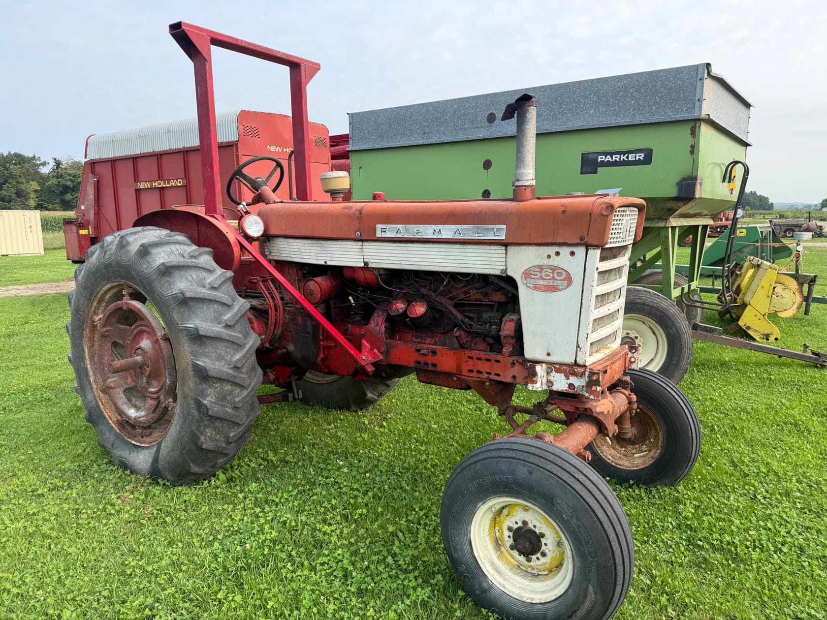 International Harvester 560 Equipment Image0