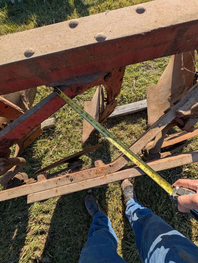 Image of International Harvester 560 equipment image 3