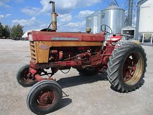 International Harvester 560 Image