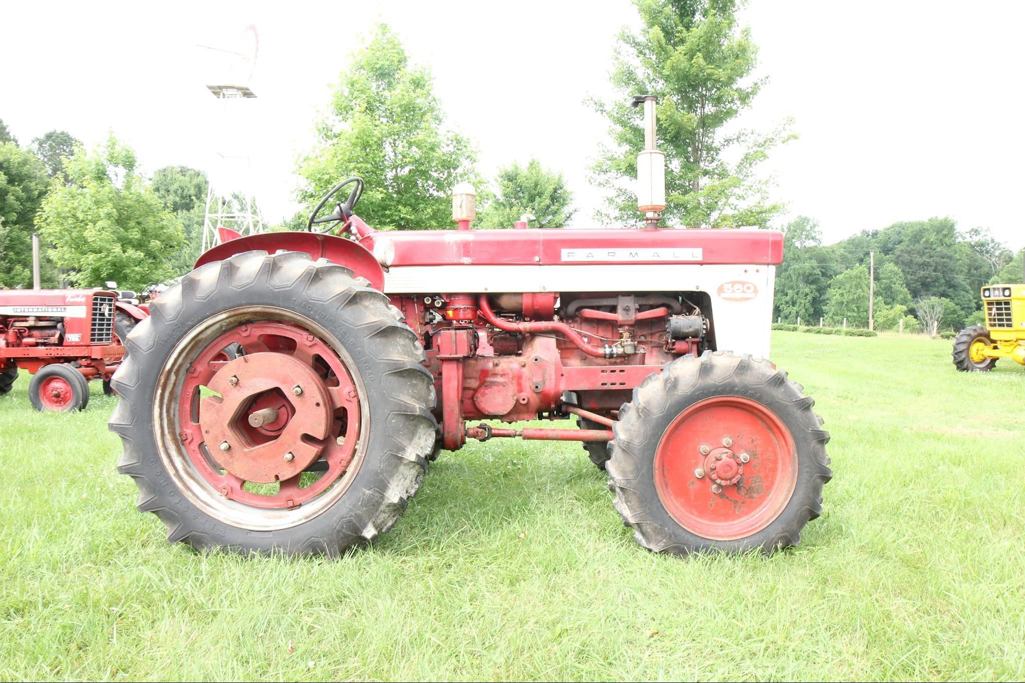 Main image International 560