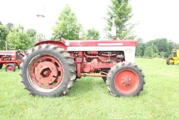 Main image International 560