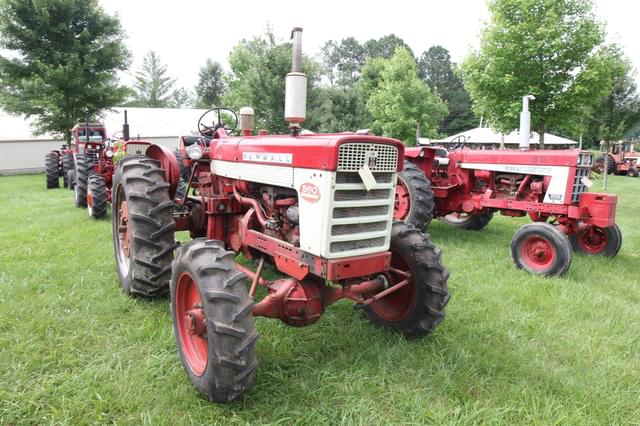 Image of International 560 equipment image 1
