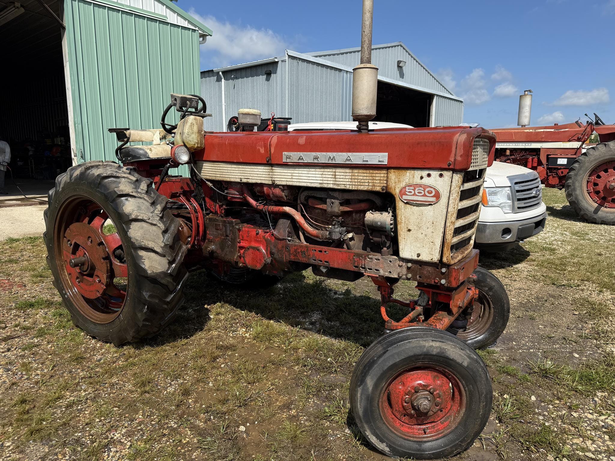 International Harvester 560 Equipment Image0