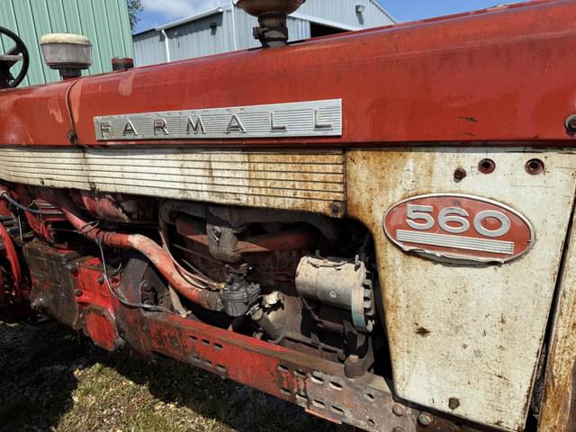Image of International Harvester 560 equipment image 1