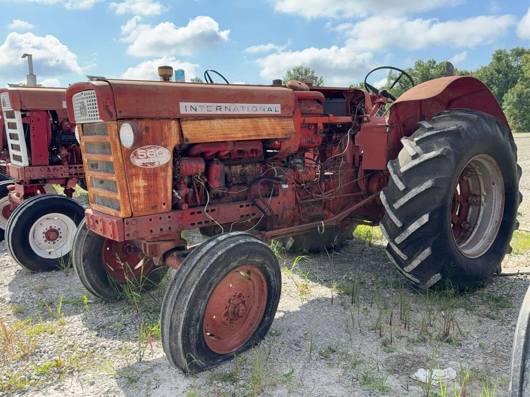 Image of International Harvester 560 Primary image