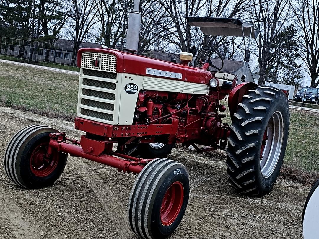 Image of International Harvester 560 Primary image