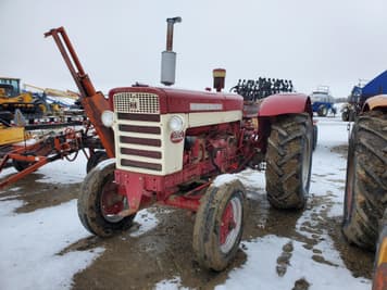 Main image International Harvester 560