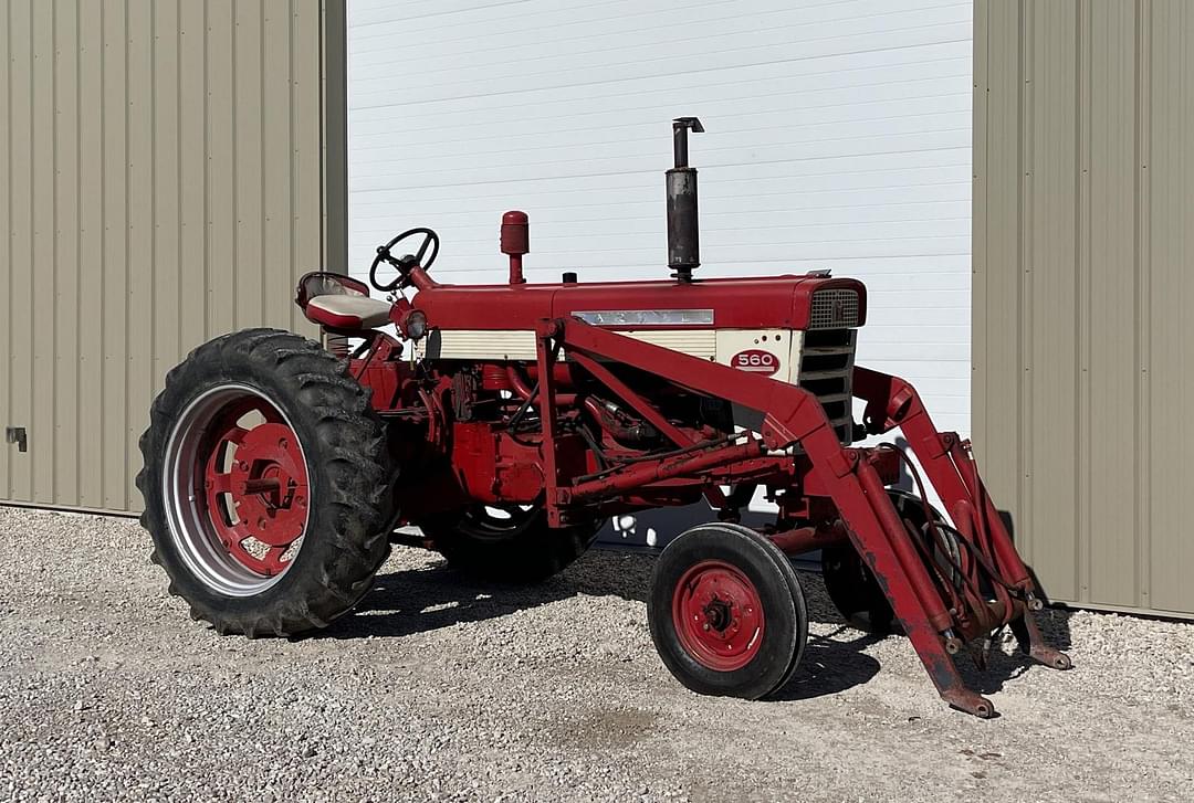 Image of International Harvester 560 Primary image