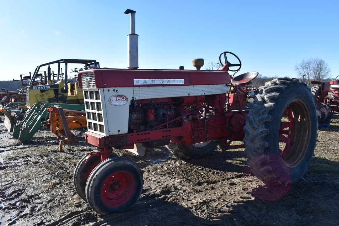 Image of International Harvester 560 Primary image