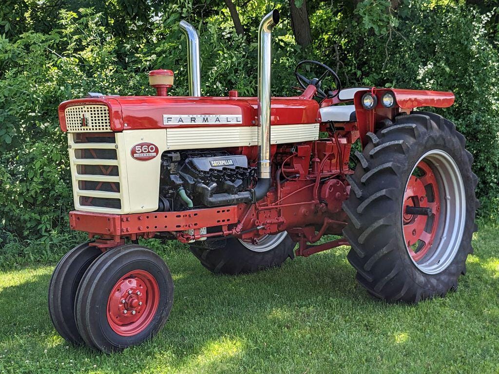 Main image International Harvester 560