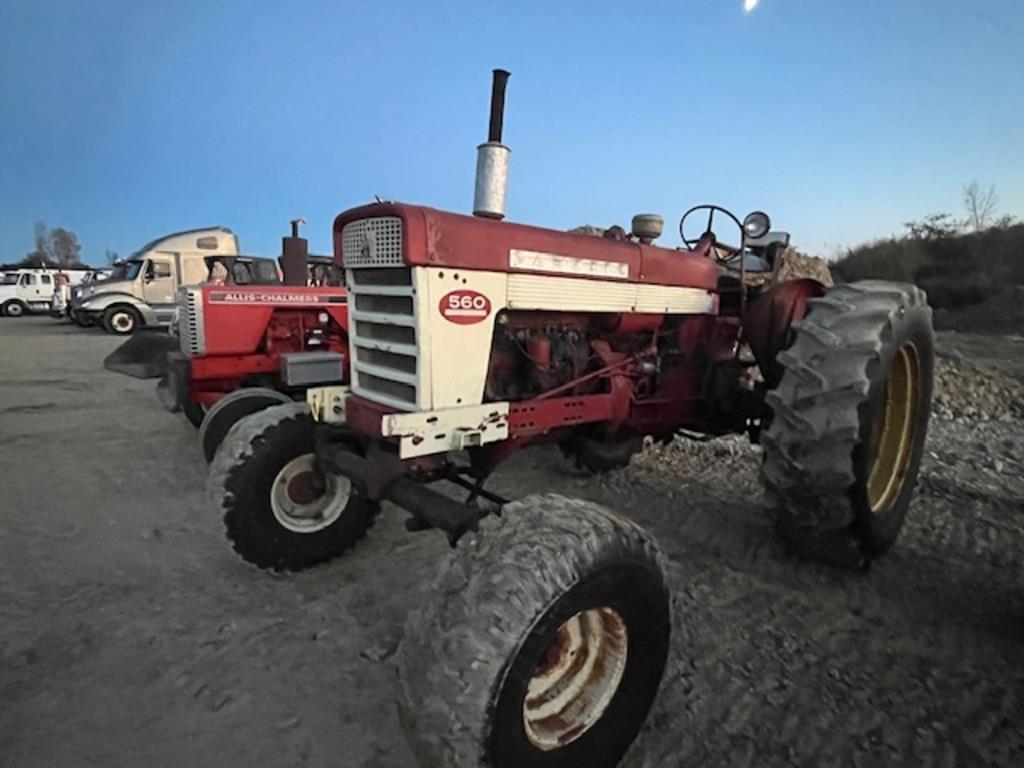Image of International Harvester 560 Image 1