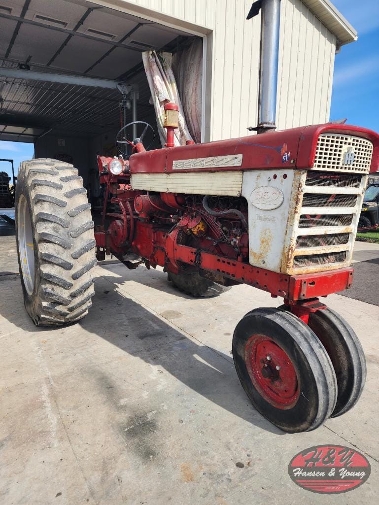 International Harvester 560 Equipment Image0