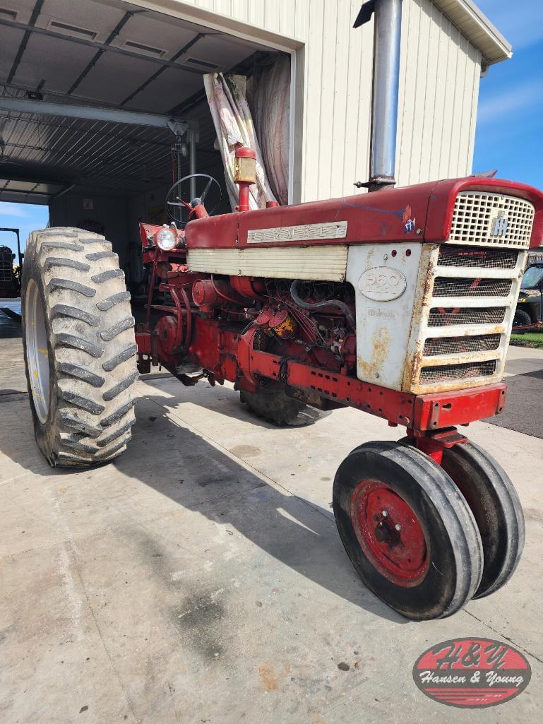 Image of International Harvester 560 Primary image