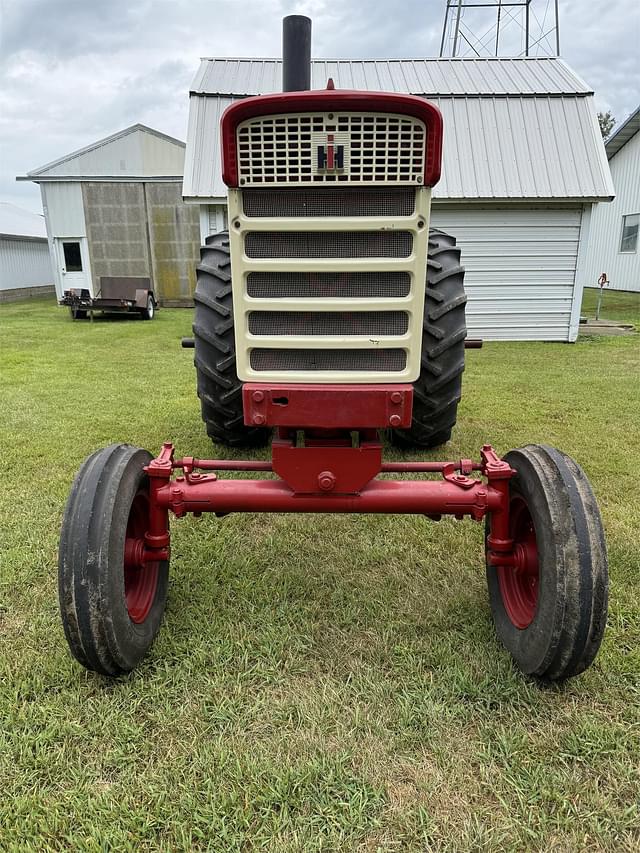 Image of Farmall 560D equipment image 4