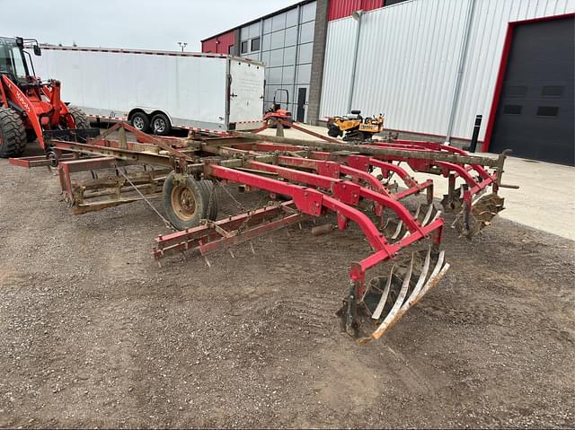 Image of Case IH 568 equipment image 3