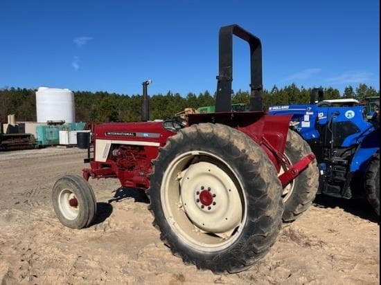 Image of International Harvester 574 equipment image 2