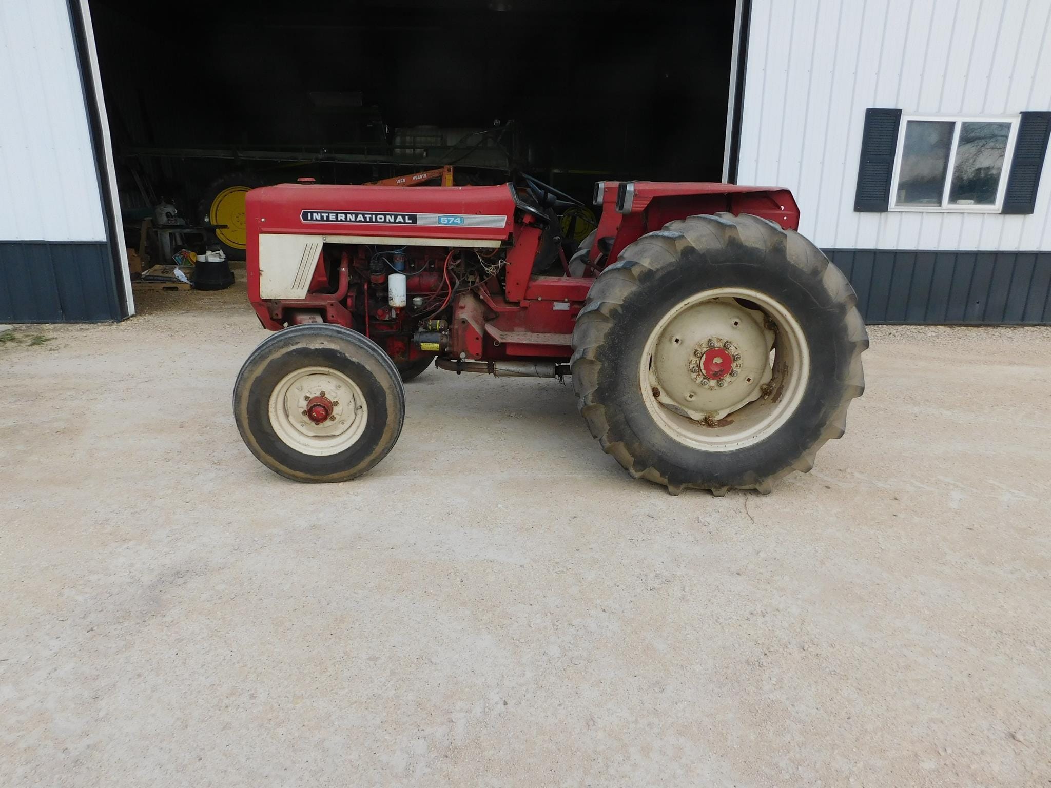 Main image International Harvester 574