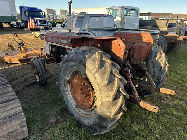 Image of International Harvester 574 equipment image 3