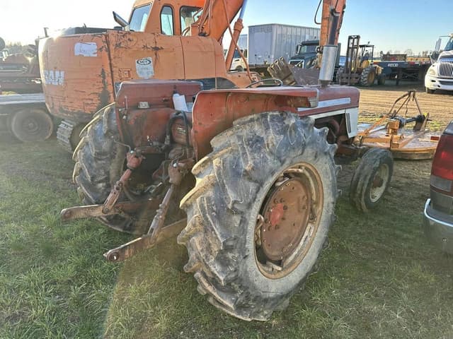 Image of International Harvester 574 equipment image 2