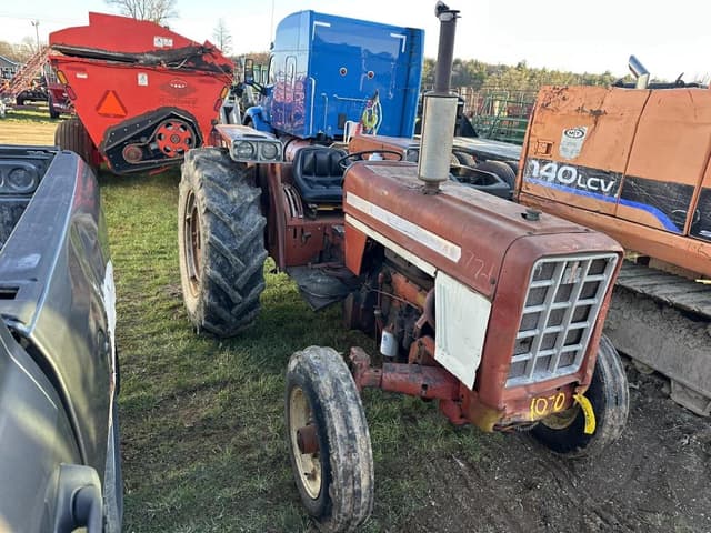 Image of International Harvester 574 equipment image 1