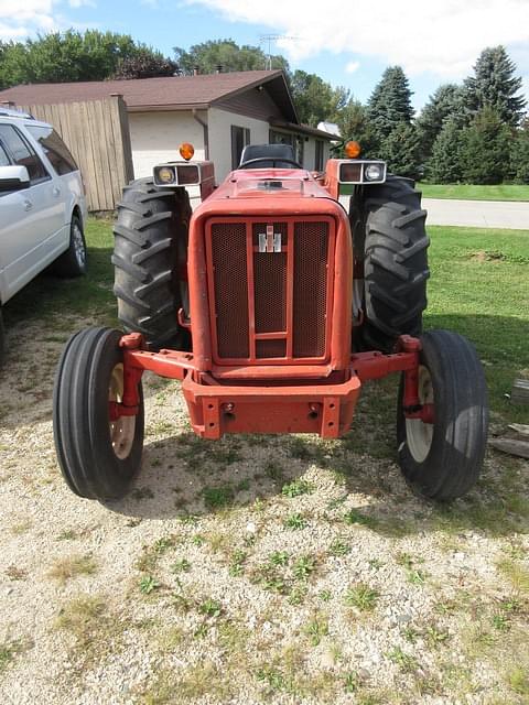 Image of International Harvester 574 equipment image 1